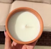 APRICOTKERNELOILCANDL