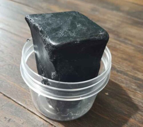 Charcoalmeltandpoursoapbase