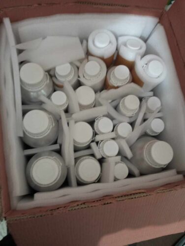 FeelTheSmellAttarsSamplesKit1