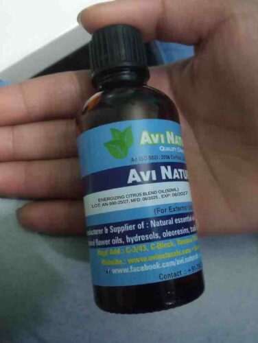 Energizing citrus essential oil blend